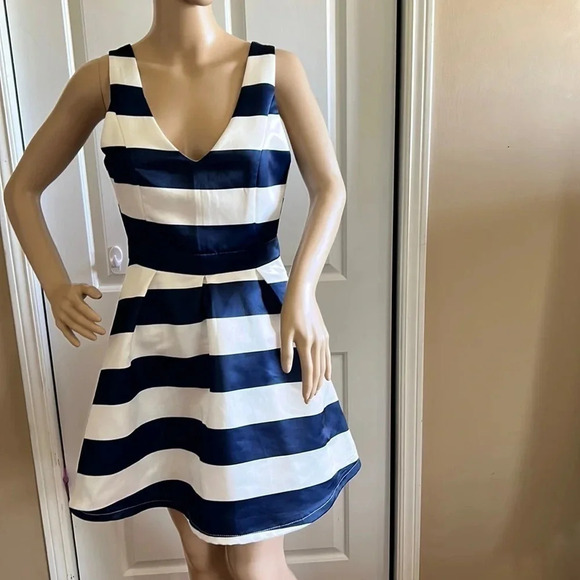 Colorblock flounce striped pleated dress,S, slight shimmer EC, coastal,fit&flare - Picture 3 of 13